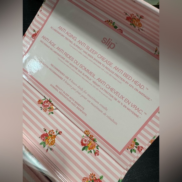 SLIP PETAL QUEEN ZIPPERED PILLOWCASE - Picture 5 of 5